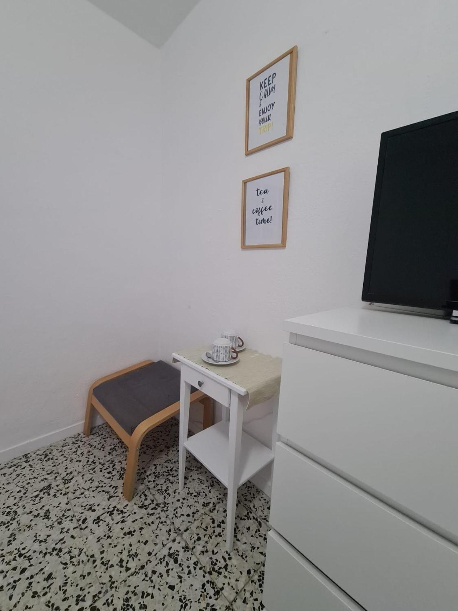 Eeb Private Room Habitacion Privada En Piso Compartido La Laguna  Exteriör bild
